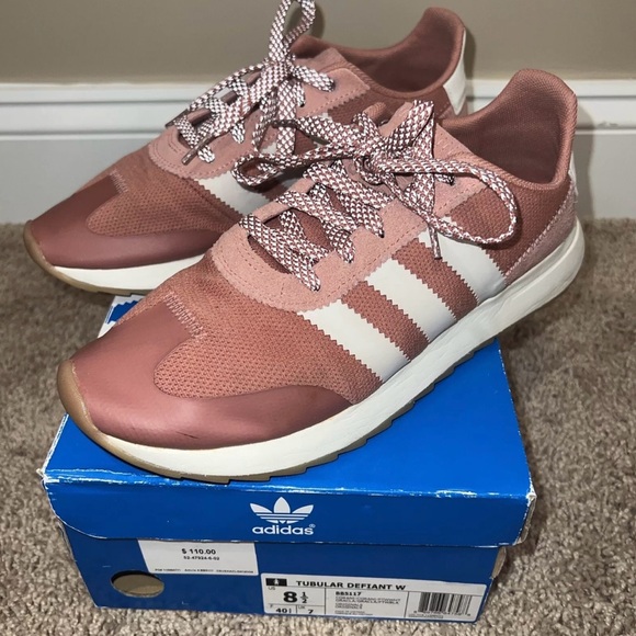 Adidas Tubular Defiant Sneakers Women’s Size8.5 BB5117 Original 3 Stripe Classic - Picture 1 of 8